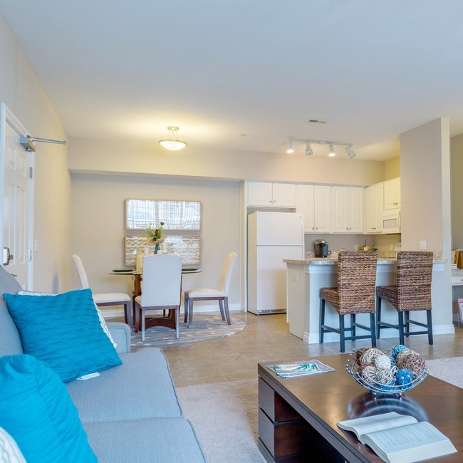 Lakeside at Fallen Timbers Apartments Townhomes for Rent Maumee, OH