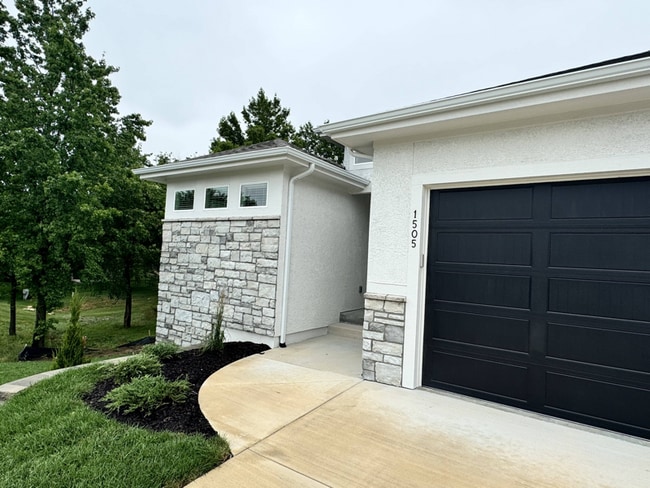 1505 SW Heartwood Dr