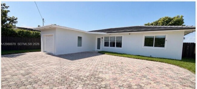 Photo - 455 S Shore Dr