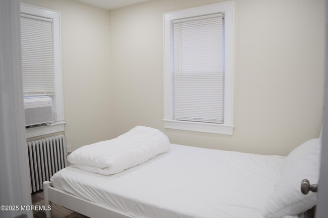 Photo - 52 Dunbar Ave Unit A