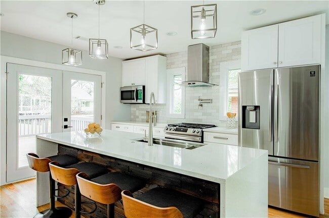 Photo - 259 Mellrich Ave NE