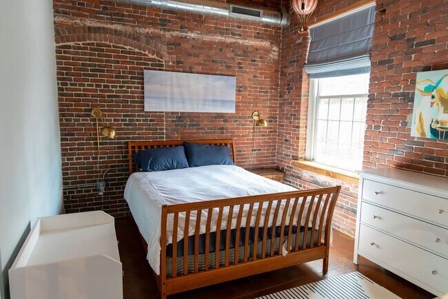 Photo - 130 John St Unit 212