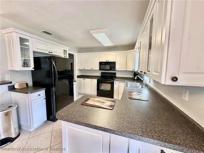 Photo - 3350 Lakeview Dr