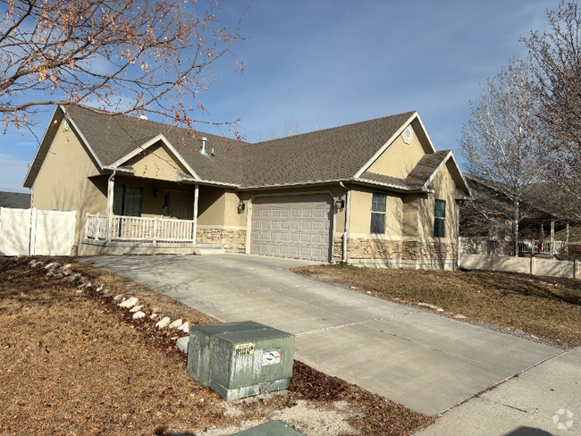 Building Photo - 2103 Partridge Ln Rental