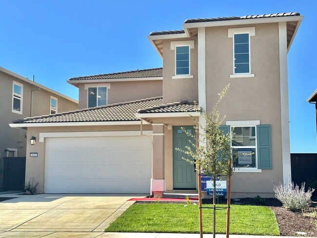 Photo - Charming Lennar Lakefront Home with 4 Bedrooms and 3.5 Bathrooms