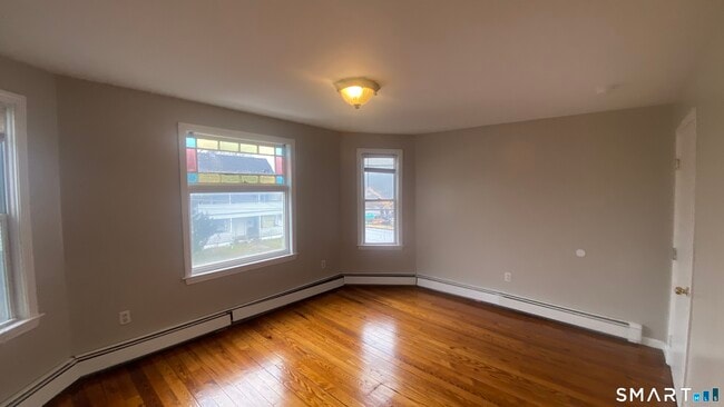 Photo - 82 James St Unit 2