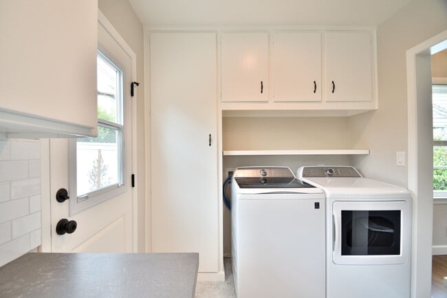 Photo - 1350 Unit 1352