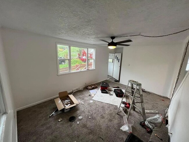 Photo - 4 Bedroom 1.5 bath house for rent