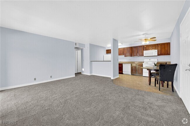 Building Photo - 5242 River Glen Dr Unit 442 Rental