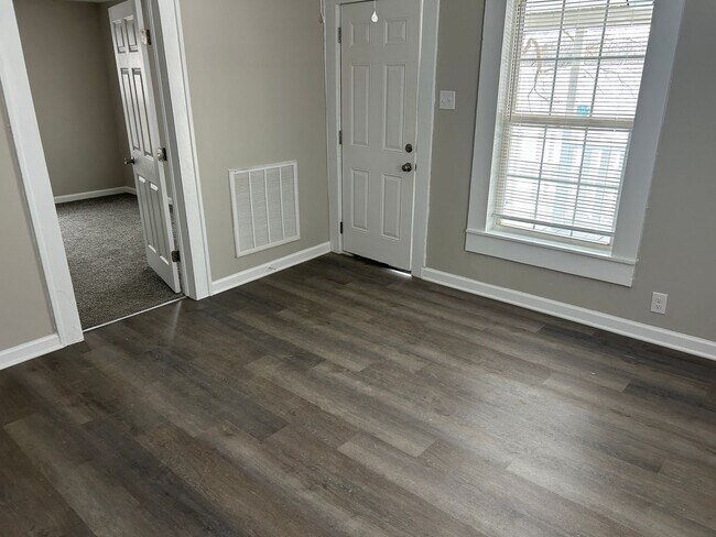 Photo - 4031 Sheraton St