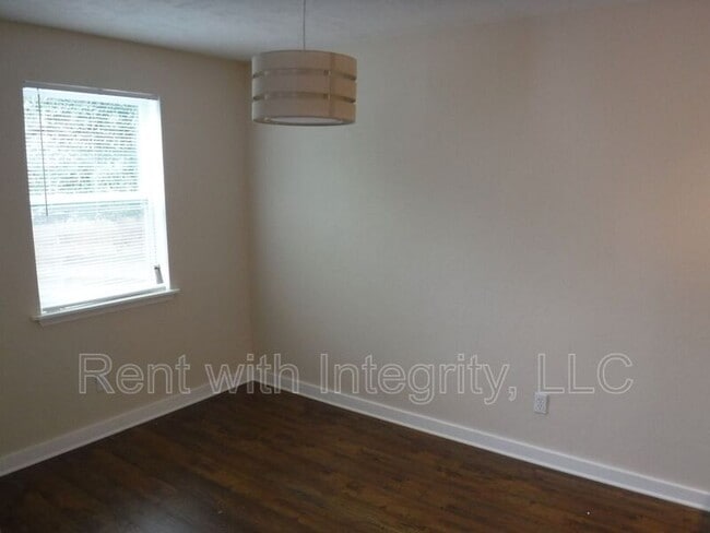 Photo - 2308 Sylvan Ct Unit A