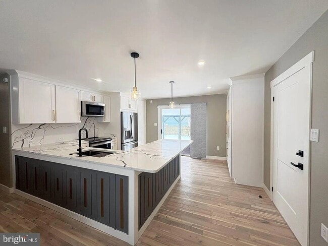 Photo - 13223 Hawthorn Ln