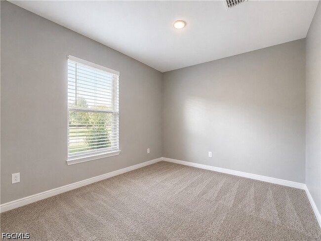 Photo - 2728 NE 5th Pl