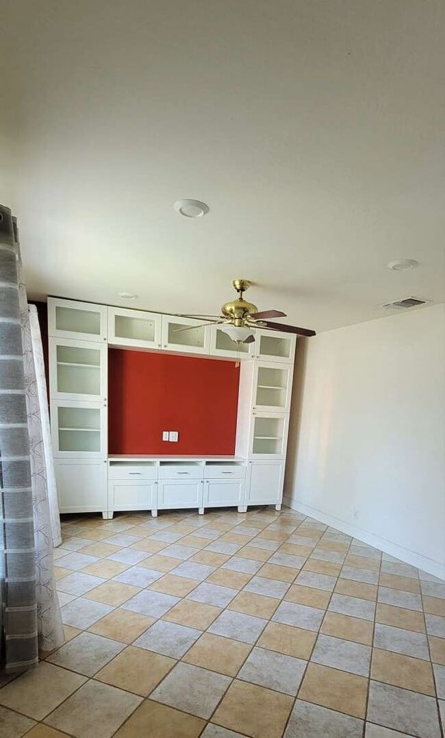 Photo - 5000 Bradford Dr