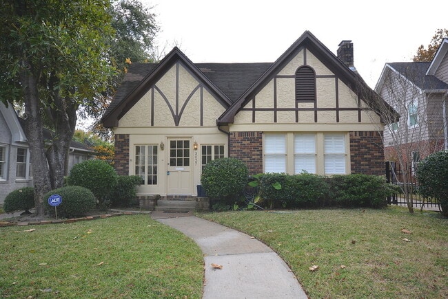 Building Photo - WEST UNIVERSITY LEASE HOME