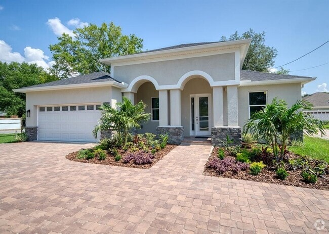 Building Photo - 20007 Leonard Rd Rental
