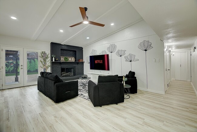 Photo - 7310 Corta Calle Dr