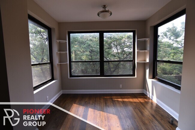 Photo - 706 W Buckingham Pl Unidad 700 West Grace 710-2