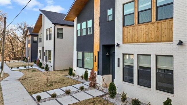 Photo - 1145 NE Monroe St