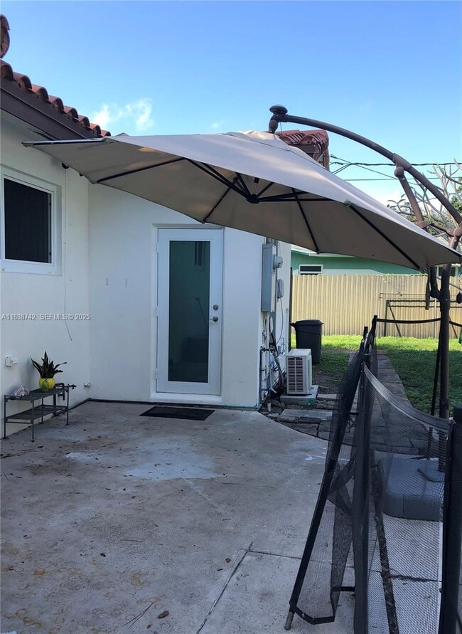 Photo - 6819 SW 15th St Unit REAR