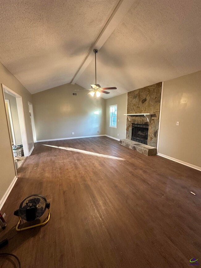 Photo - 106 Country Wood Trail