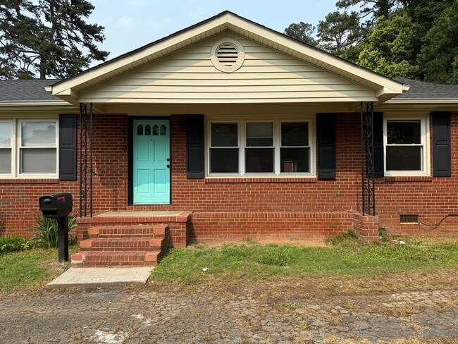 Building Photo - 1510 Woodhill Ln Rental