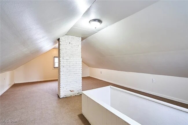 Photo - 8606 Vineyard Ave