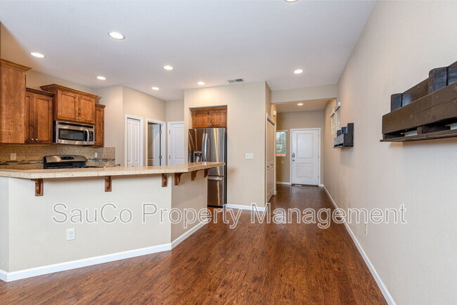 Photo - 3949 SE Lone Oak St