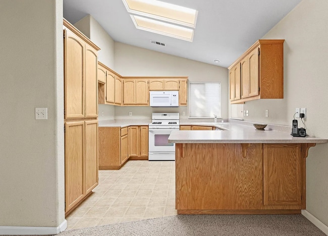 Photo - 3-bedroom, 2-bathroom home located in the ...