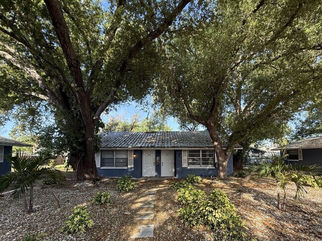 Building Photo - 611 Osceola Rd