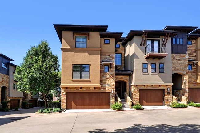 Building Photo - 6533 E Hill Dr Rental