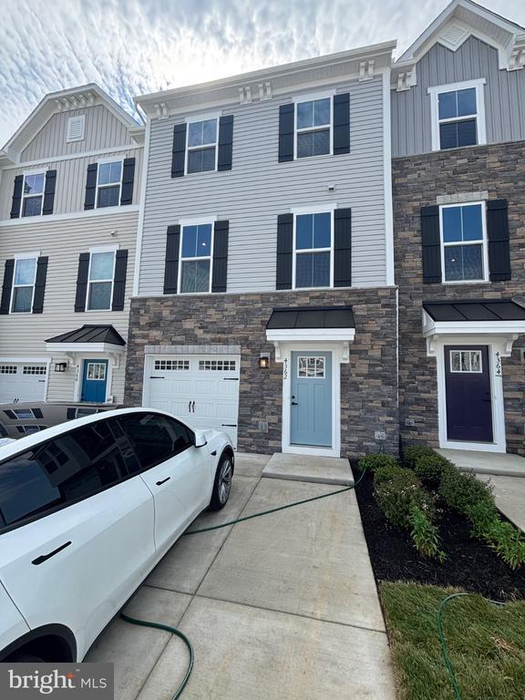 Photo - 4362 Southerby Dr