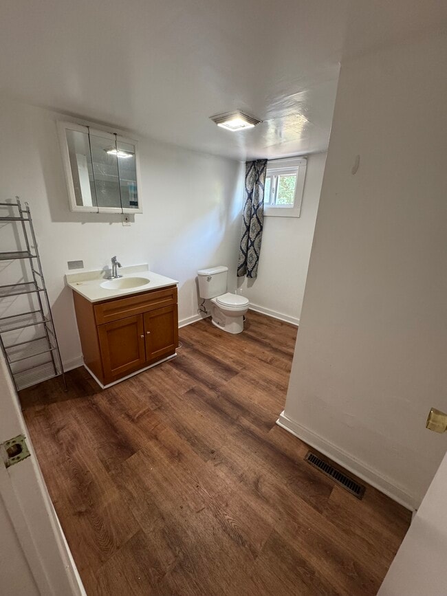 Photo - 28 Compton St Unit 1