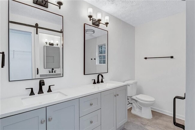 Building Photo - 6234 Culver Dr