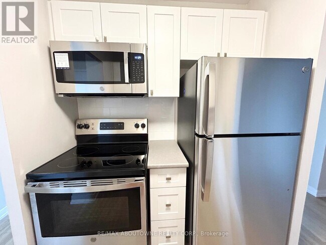 Photo - 82 Millside Dr