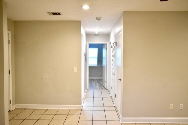 Photo - 2509 W 10th St