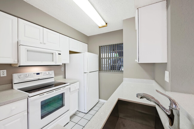 Photo - 2861 N Oakland Forest Dr Unit 202