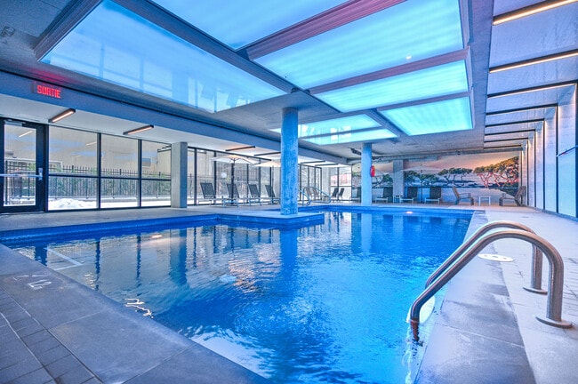 Indoor Pool (C-Lofts) - Loxley Quartier des Spectacles