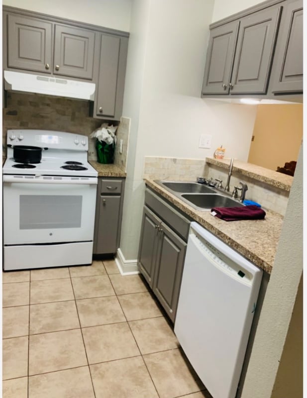 Photo - 14732 Hooper Rd Unit B