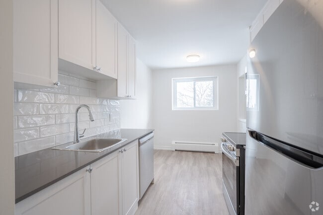 2 chambres, 1 salle de bain - 78 m² - Cuisine - 317-337 Home St