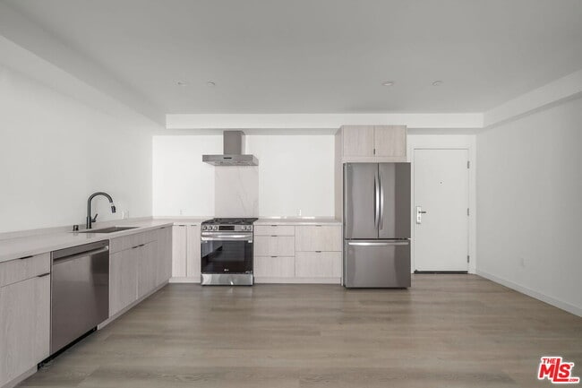 Photo - 3755 S Canfield Ave Unit 301