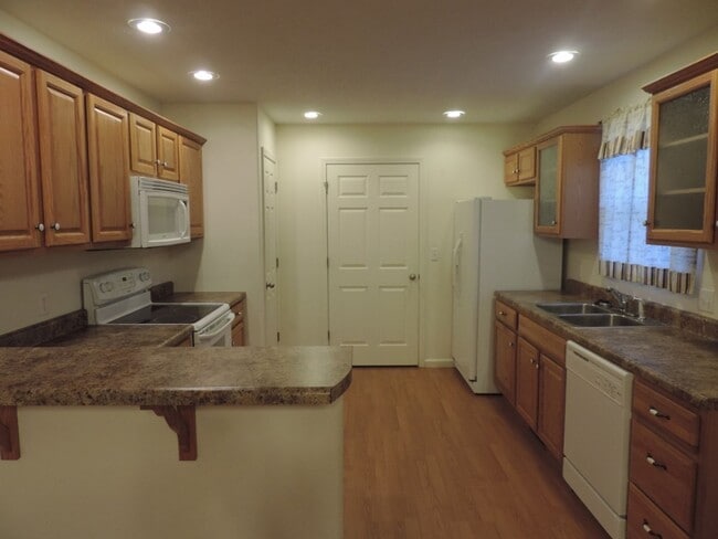 Photo - 19550 Lenox Ln