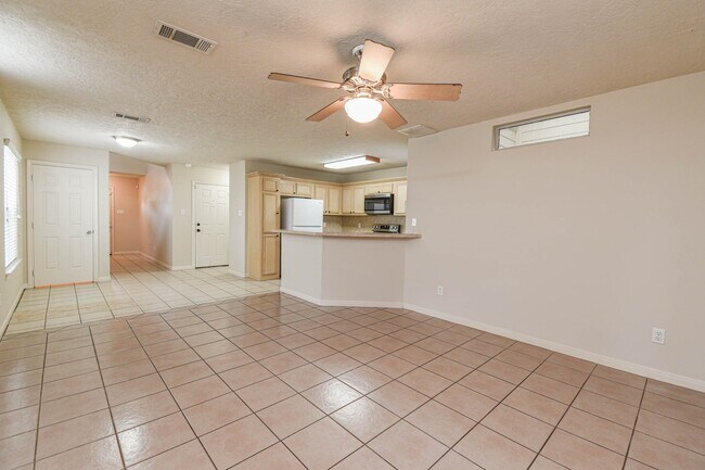 Photo - 213 Foster St