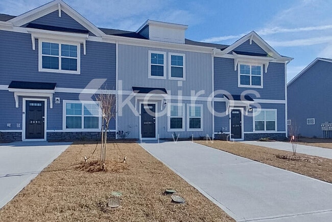 Photo - 2097 Banyan Cir