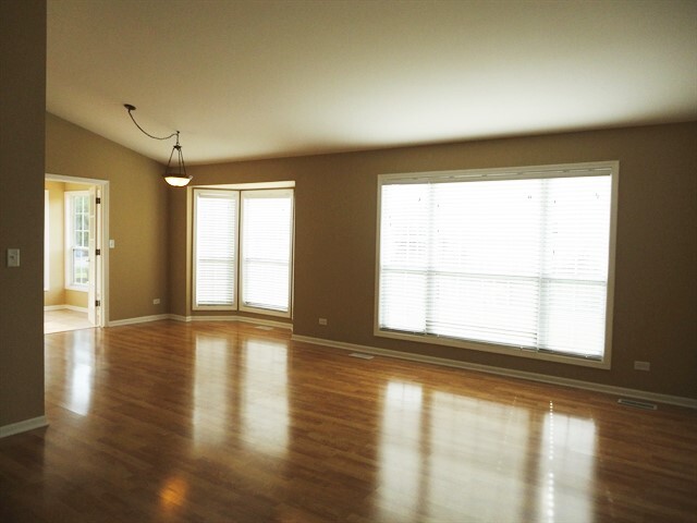 Photo - 546 Lakeview Dr