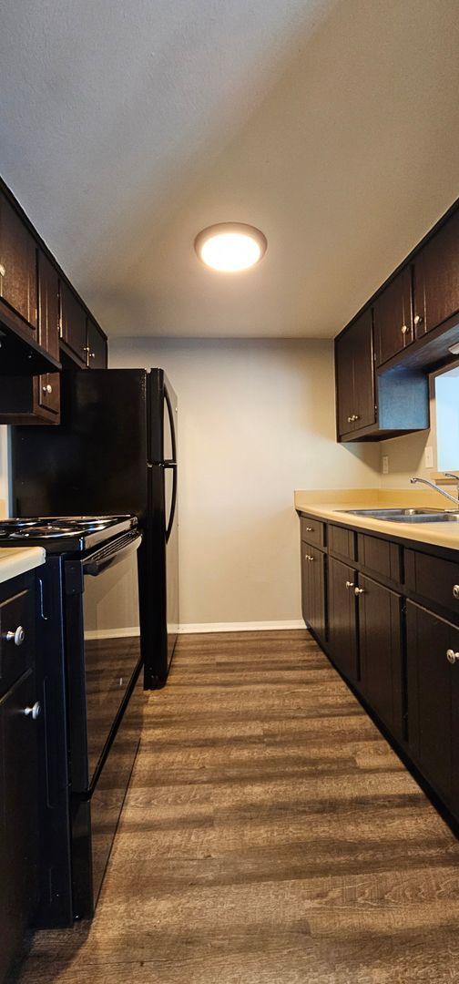 Photo - Spacious 1-Bedroom Apartment in Peaceful K... Unit 4440 - 444 - I