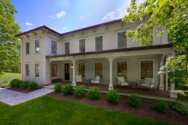 Photo - 137 Kendall Pond Rd