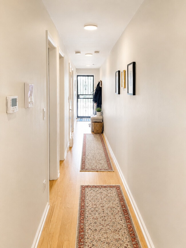 Photo - 4843 N Winthrop Ave Unit 3N