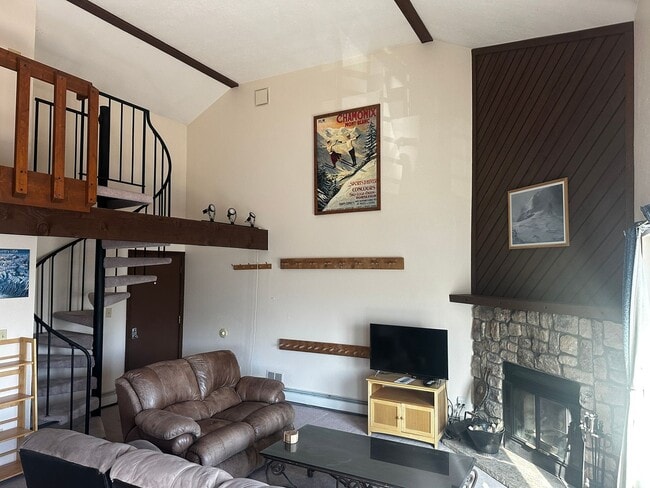 2 bed plus large loft! All utilities inclu... - 2 bed plus large loft! All utilities inclu...