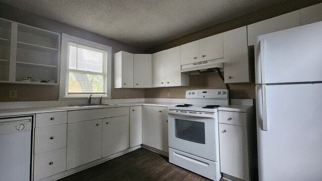 Photo - Nicely Renovated House for Lease